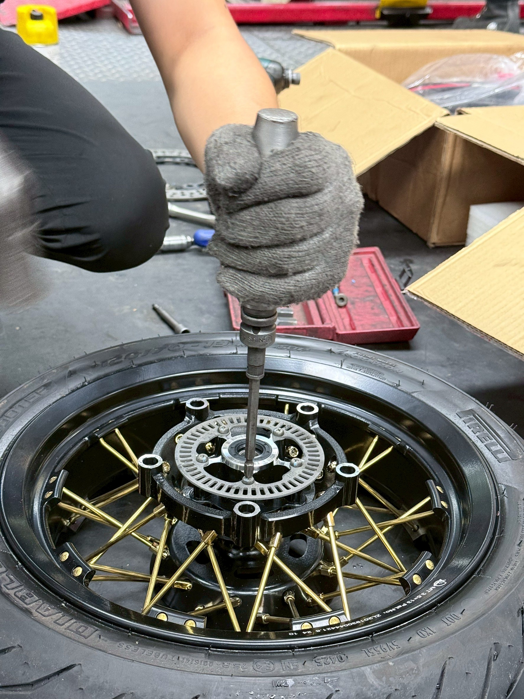 (開箱)SYM MMBCU 鋼絲框安裝2517|小老婆汽機車資訊網
