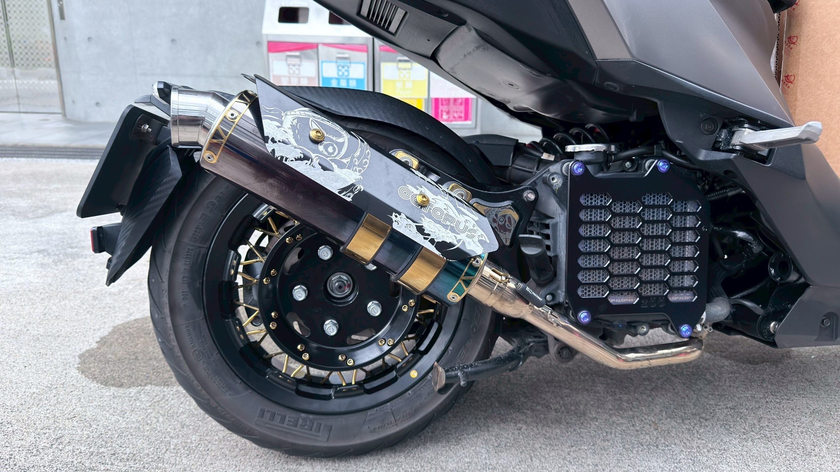 (開箱)SYM MMBCU 鋼絲框安裝6100|小老婆汽機車資訊網
