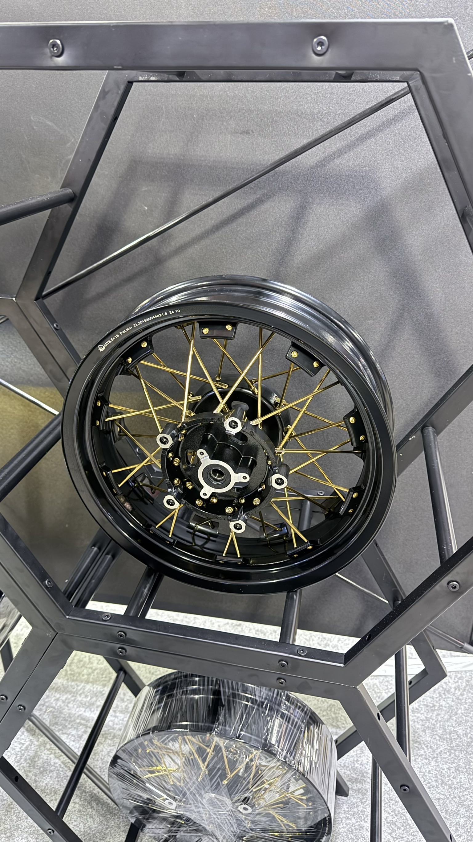 (開箱)SYM MMBCU 鋼絲框安裝3099|小老婆汽機車資訊網