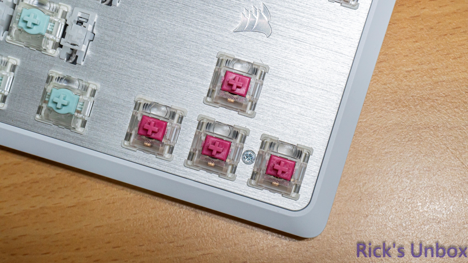 【開箱】海盜船新設計語言80%磁軸鍵盤 | CORSAIR K70 PRO TKL WHITE4049|小老婆汽機車資訊網