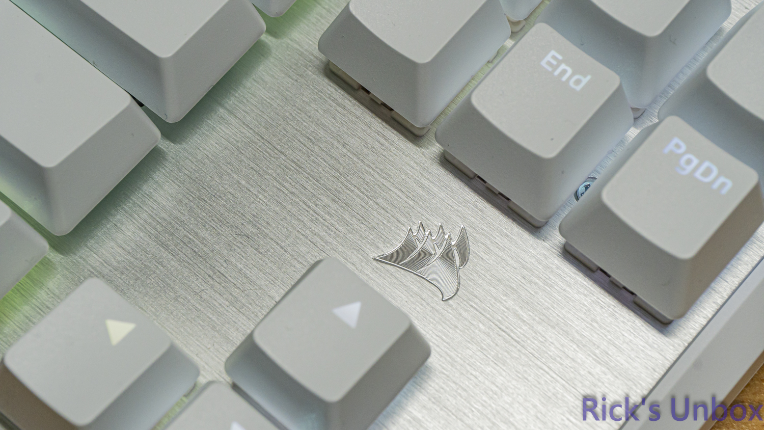 【開箱】海盜船新設計語言80%磁軸鍵盤 | CORSAIR K70 PRO TKL WHITE1118|小老婆汽機車資訊網