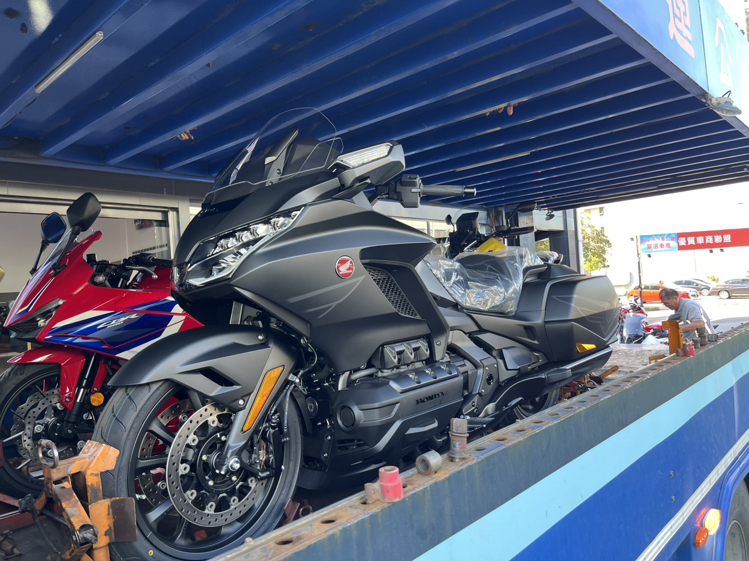 2025 GOLDWING 50週年紀念版全台首發 ( 7/9更新~專屬紀念品開箱)4828|小老婆汽機車資訊網