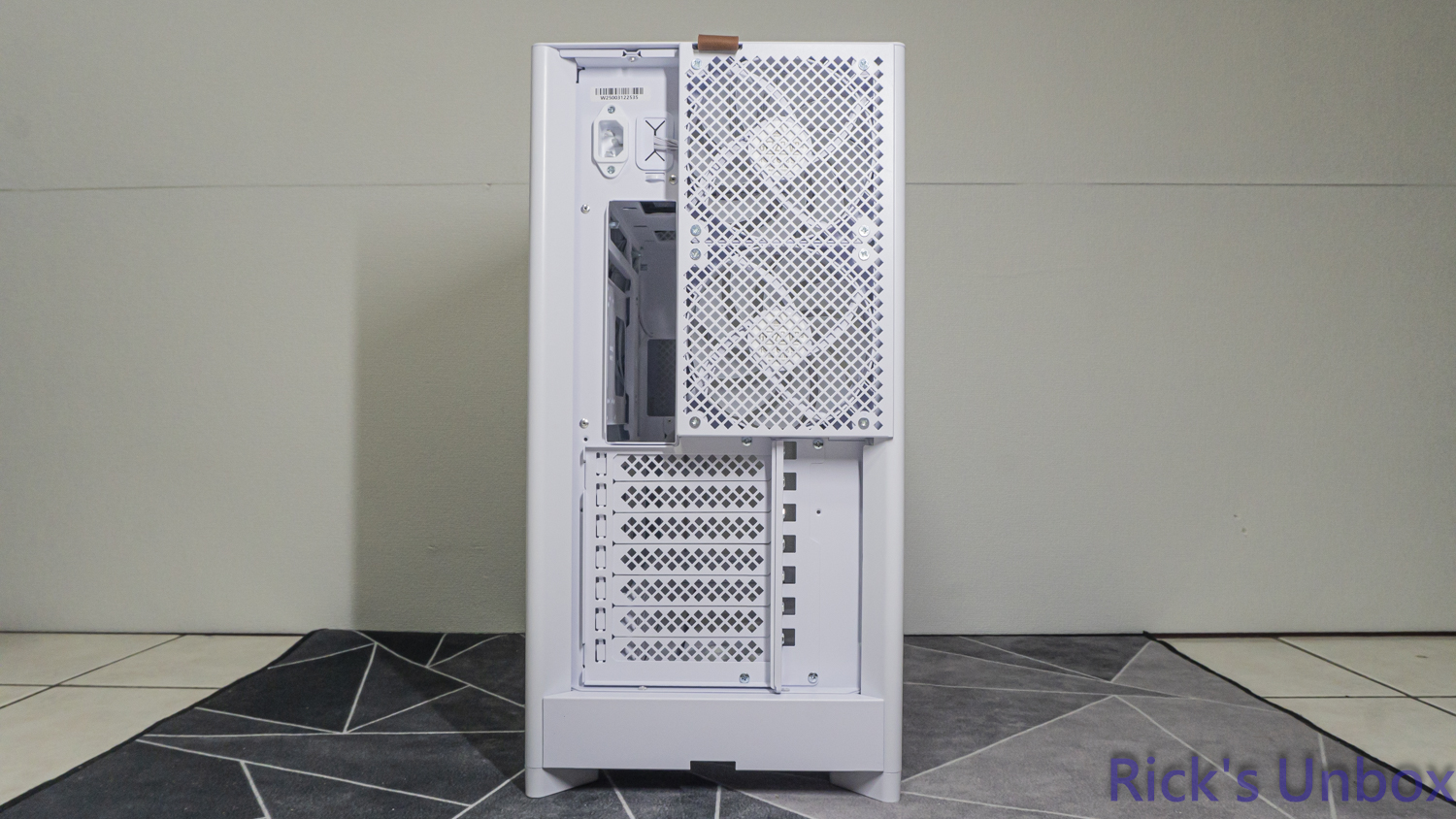 【開箱】可上下顛倒展示的機殼 | MONTECH HS01 PRO WHITE3542|小老婆汽機車資訊網