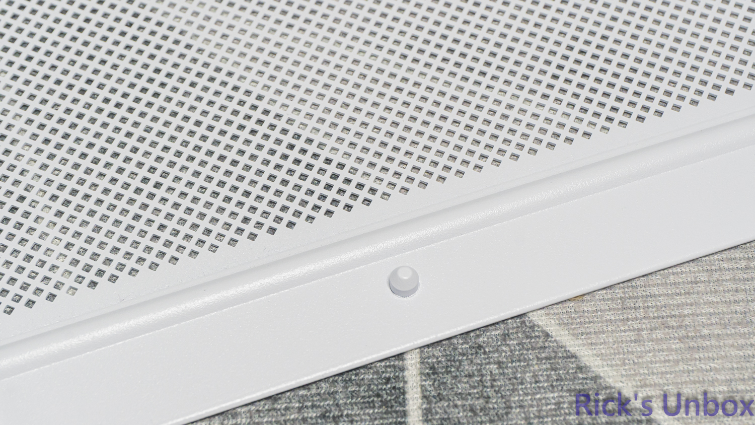 【開箱】可上下顛倒展示的機殼 | MONTECH HS01 PRO WHITE9481|小老婆汽機車資訊網