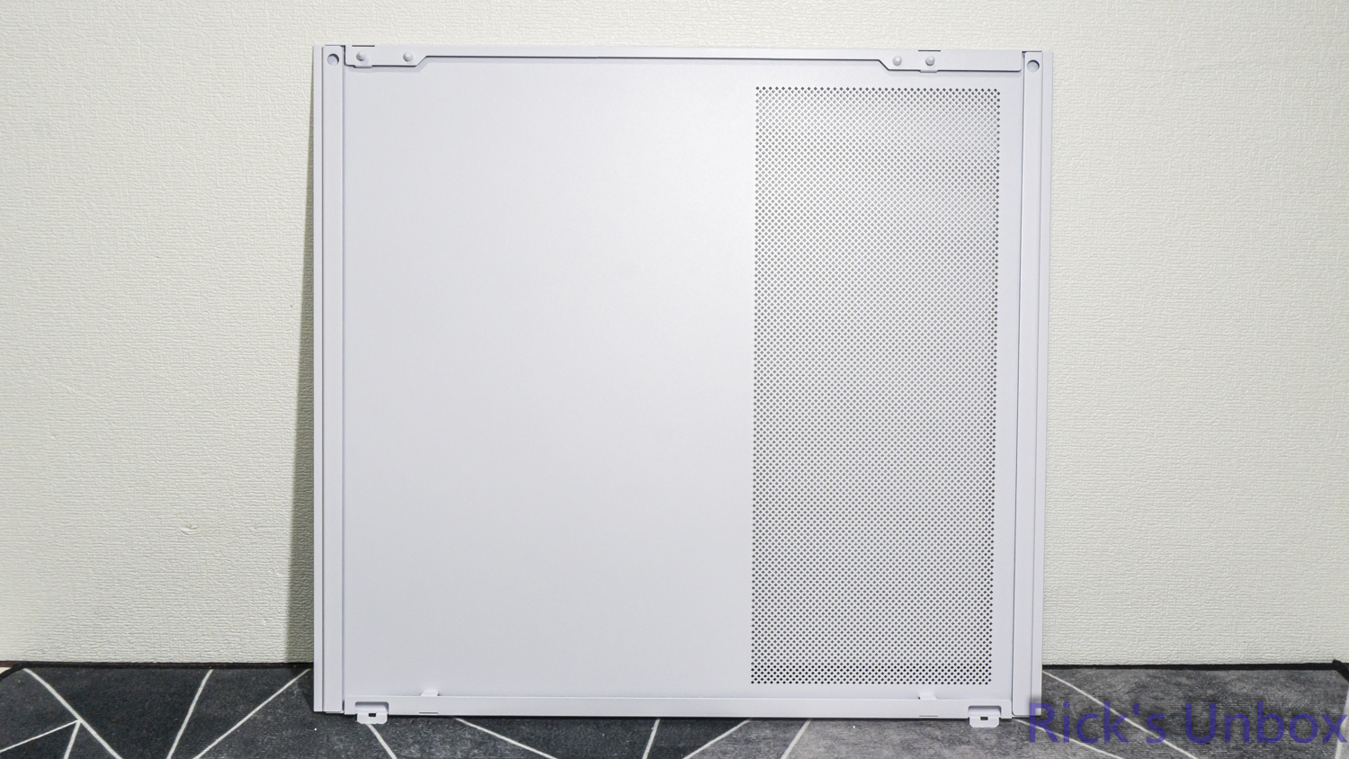 【開箱】可上下顛倒展示的機殼 | MONTECH HS01 PRO WHITE7563|小老婆汽機車資訊網