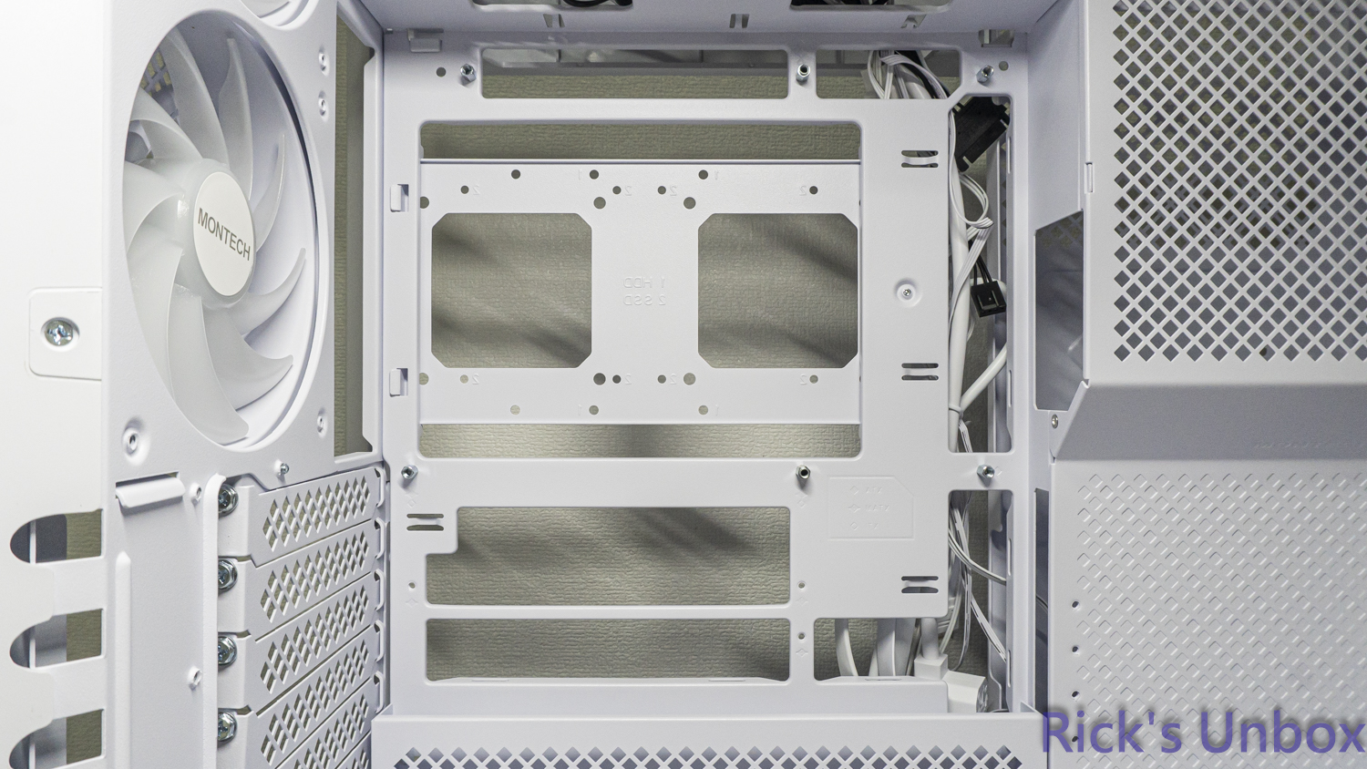 【開箱】可上下顛倒展示的機殼 | MONTECH HS01 PRO WHITE251|小老婆汽機車資訊網