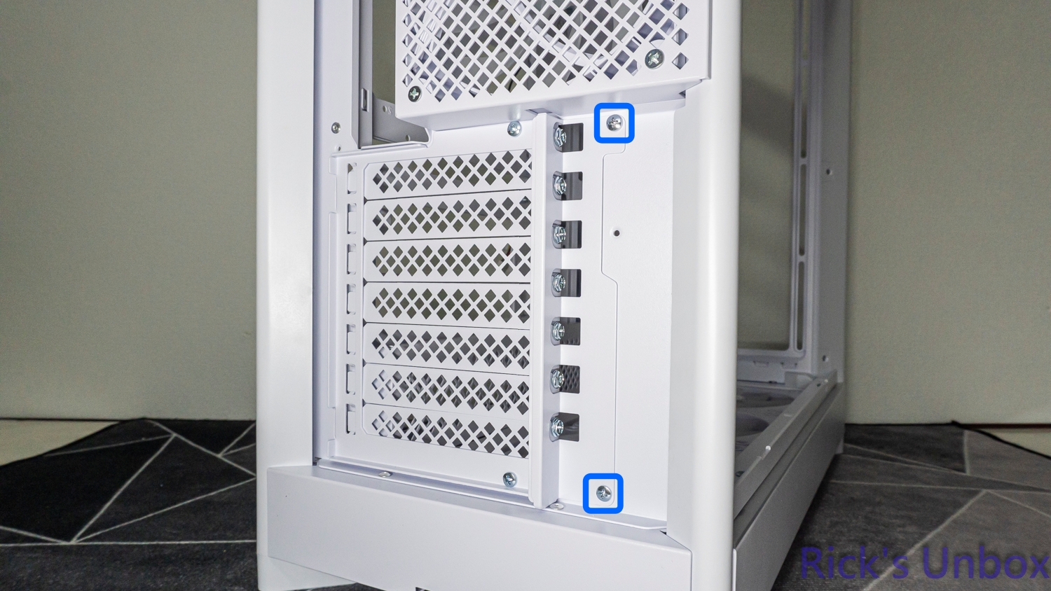 【開箱】可上下顛倒展示的機殼 | MONTECH HS01 PRO WHITE3228|小老婆汽機車資訊網