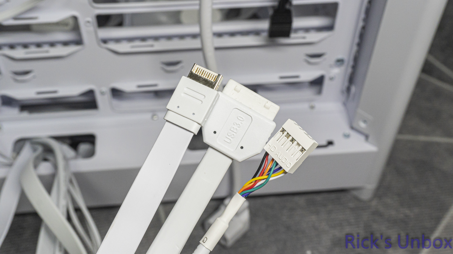 【開箱】可上下顛倒展示的機殼 | MONTECH HS01 PRO WHITE1053|小老婆汽機車資訊網