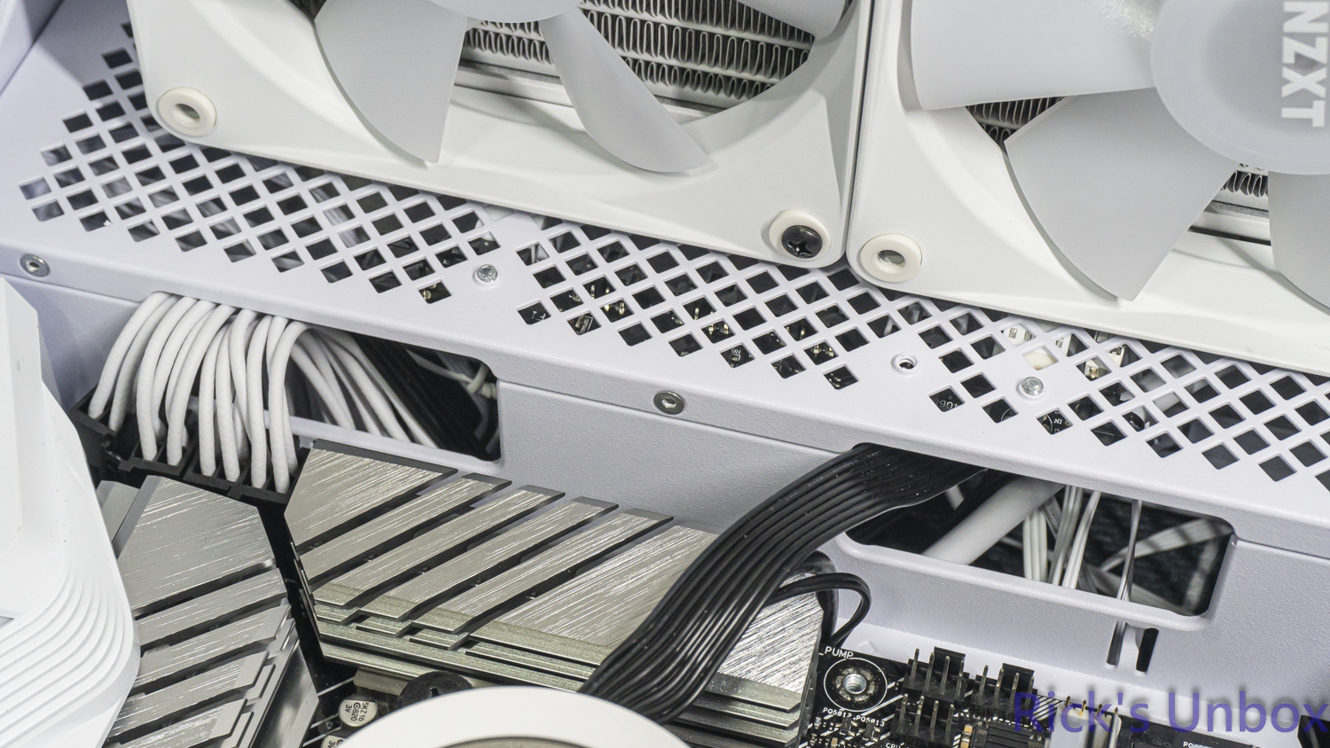 【開箱】可上下顛倒展示的機殼 | MONTECH HS01 PRO WHITE1848|小老婆汽機車資訊網
