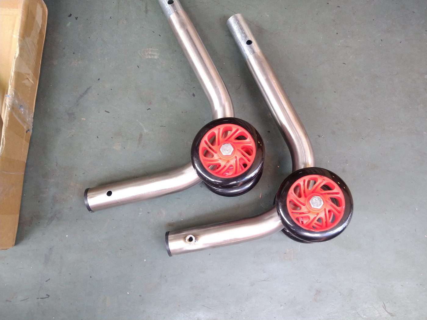 開箱新買的駐車架及手動升降台，讓修車更便利4159|小老婆汽機車資訊網
