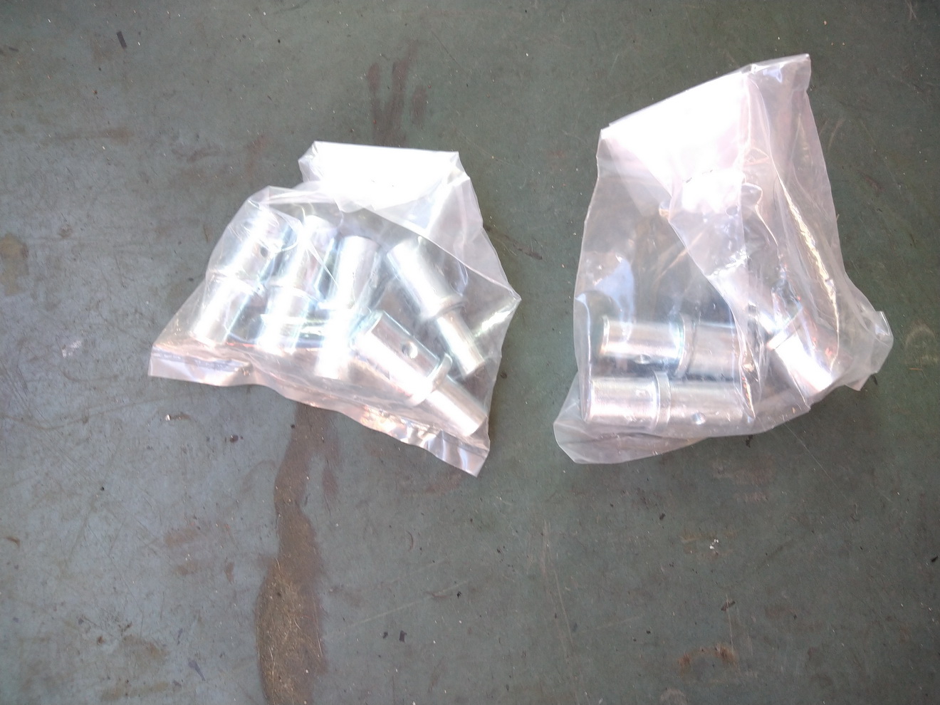 開箱新買的駐車架及手動升降台，讓修車更便利241|小老婆汽機車資訊網