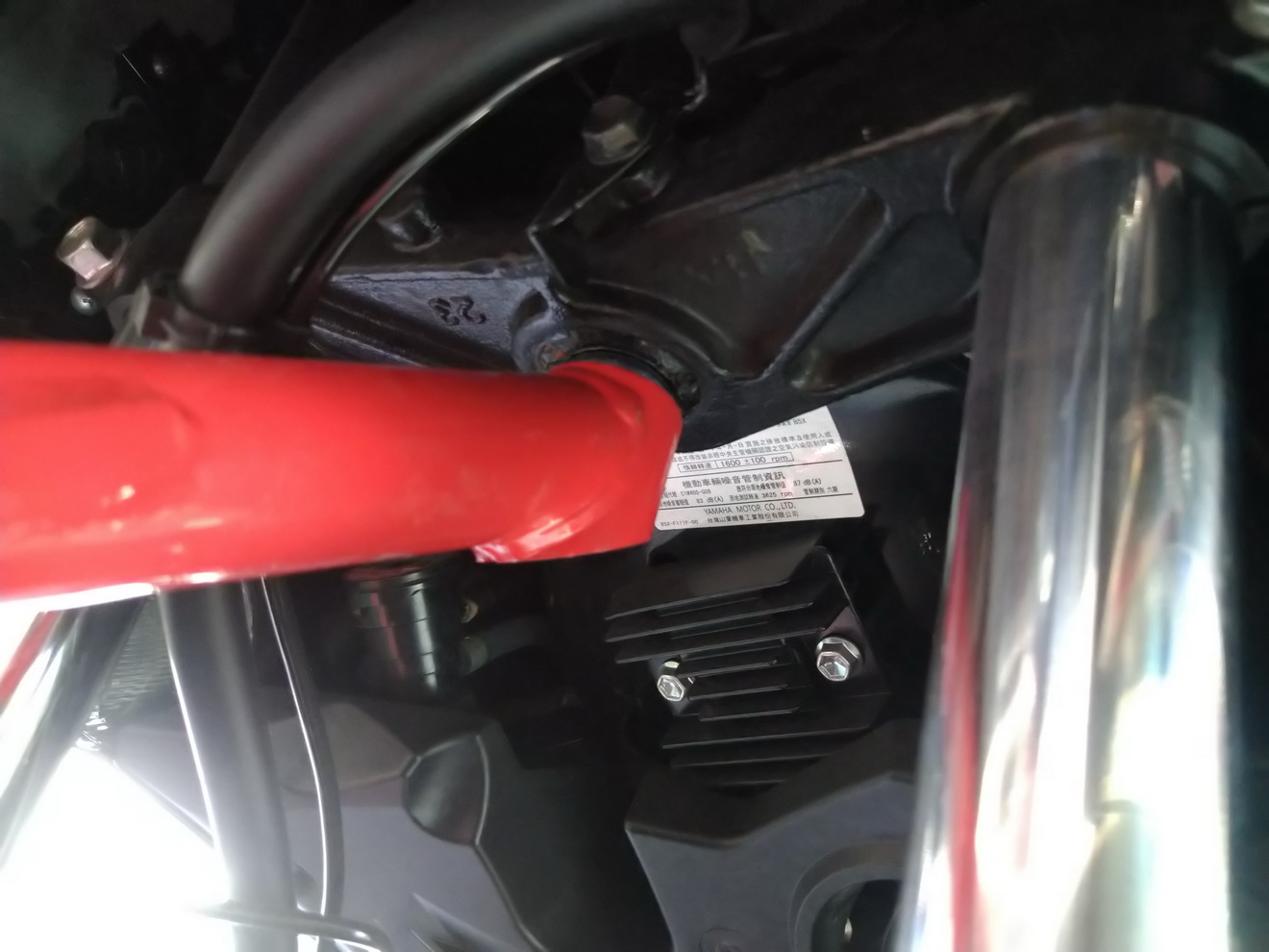 開箱新買的駐車架及手動升降台，讓修車更便利6435|小老婆汽機車資訊網