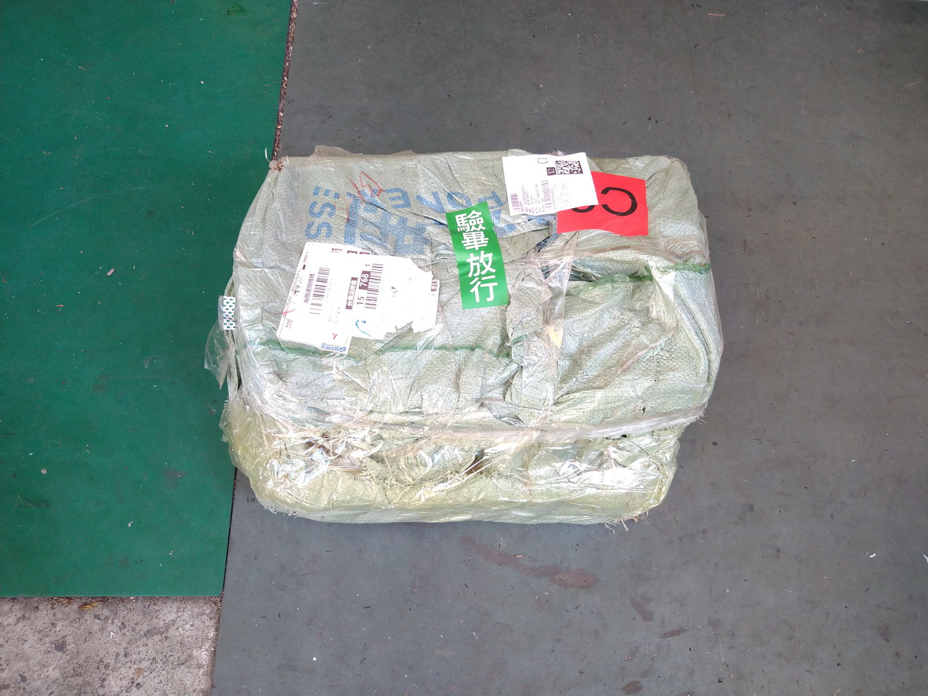 開箱新買的駐車架及手動升降台，讓修車更便利3012|小老婆汽機車資訊網