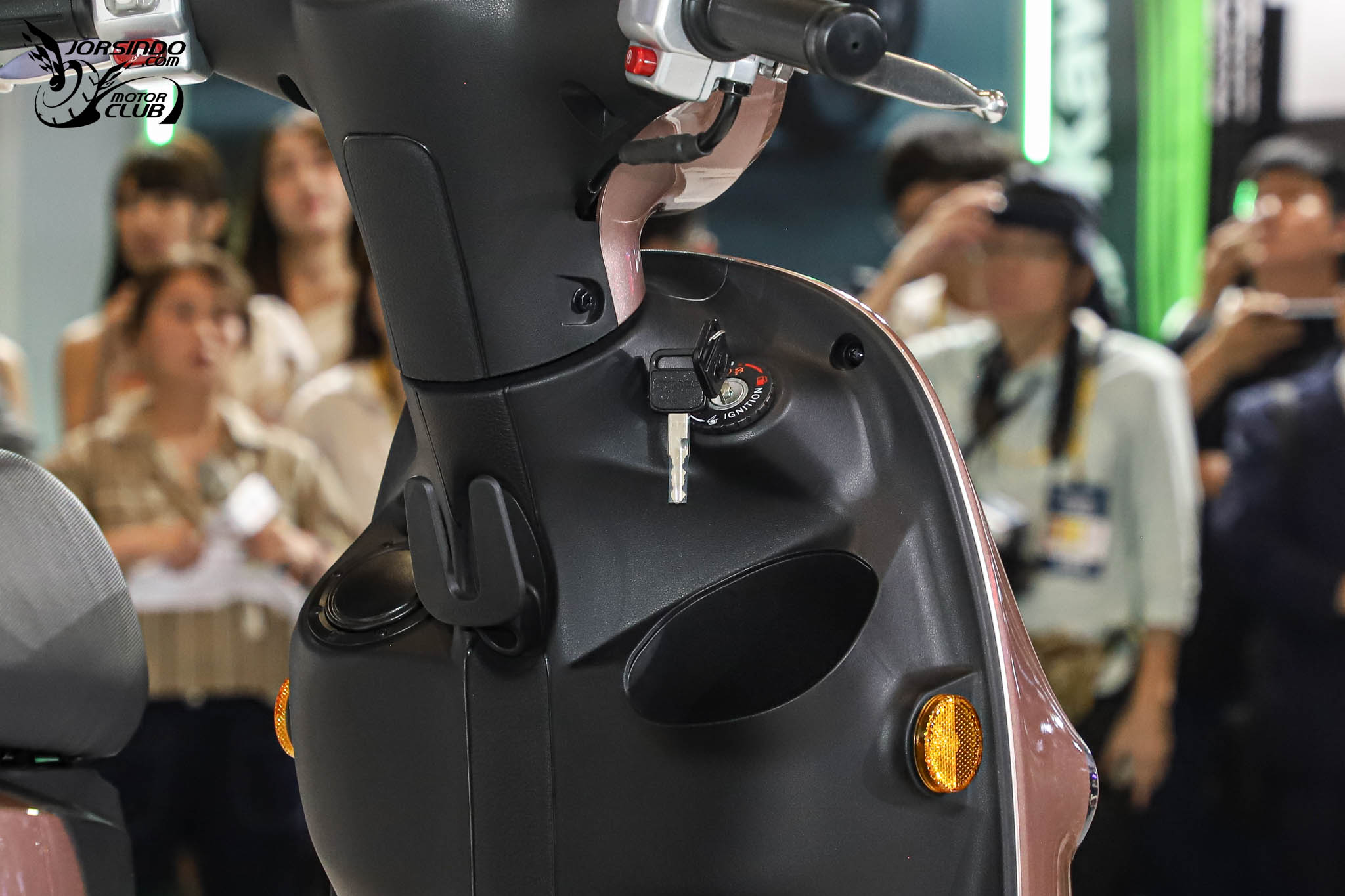 [2025重車展] 198,000 元！光陽跨界速克達 Xciting X350 國內發表124|小老婆汽機車資訊網