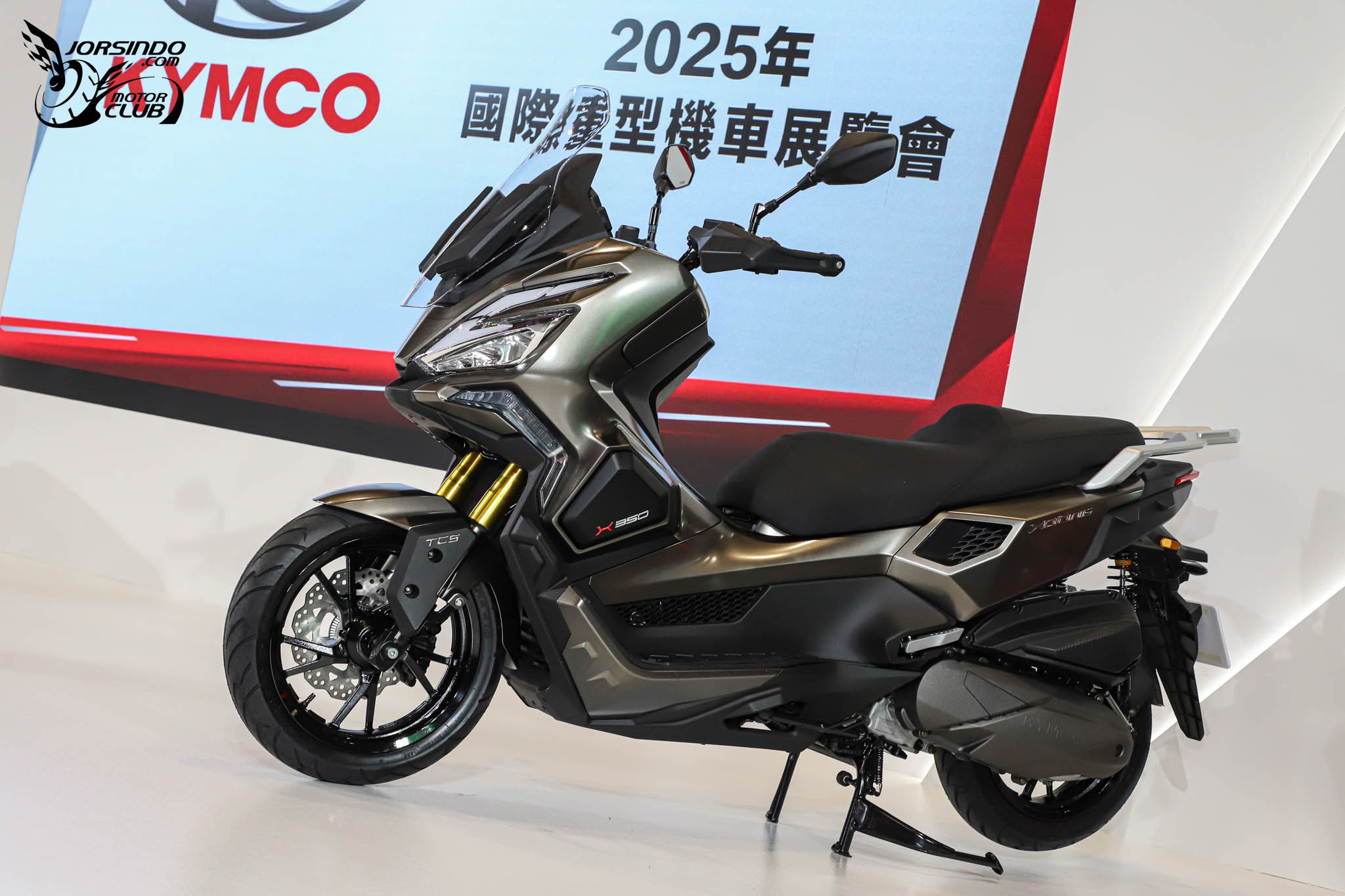 [2025重車展] 198,000 元！光陽跨界速克達 Xciting X350 國內發表1454|小老婆汽機車資訊網