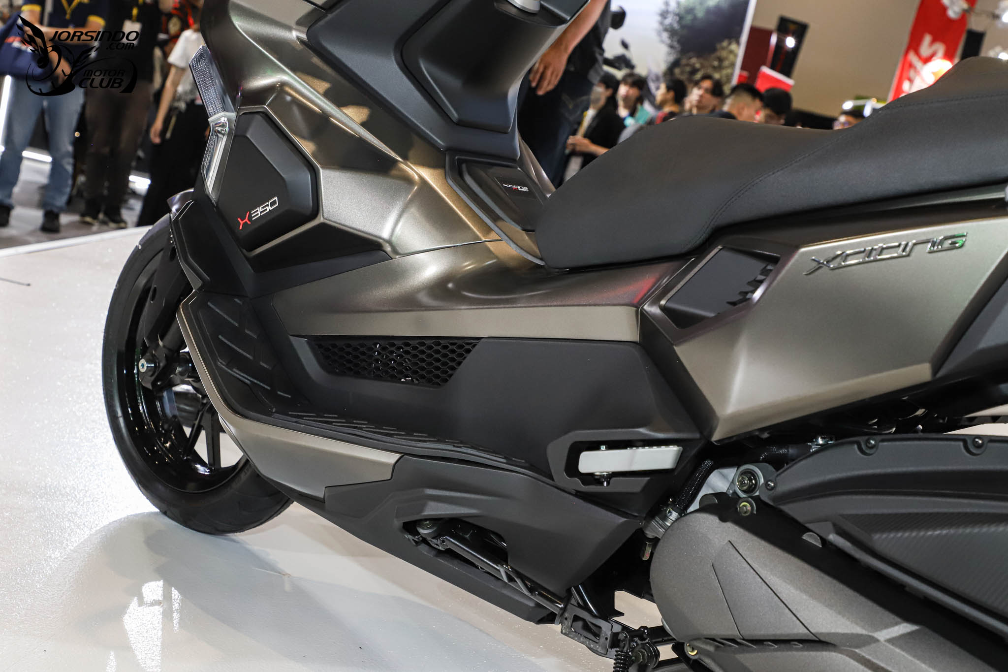 [2025重車展] 198,000 元！光陽跨界速克達 Xciting X350 國內發表1681|小老婆汽機車資訊網