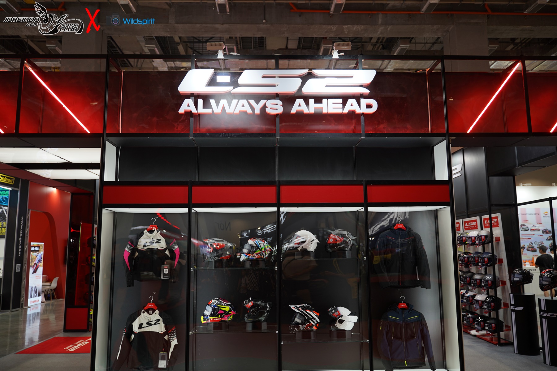 [2025重車展] 【LS2 / M2R】碳纖新品 整合式BT/DVR883|小老婆汽機車資訊網