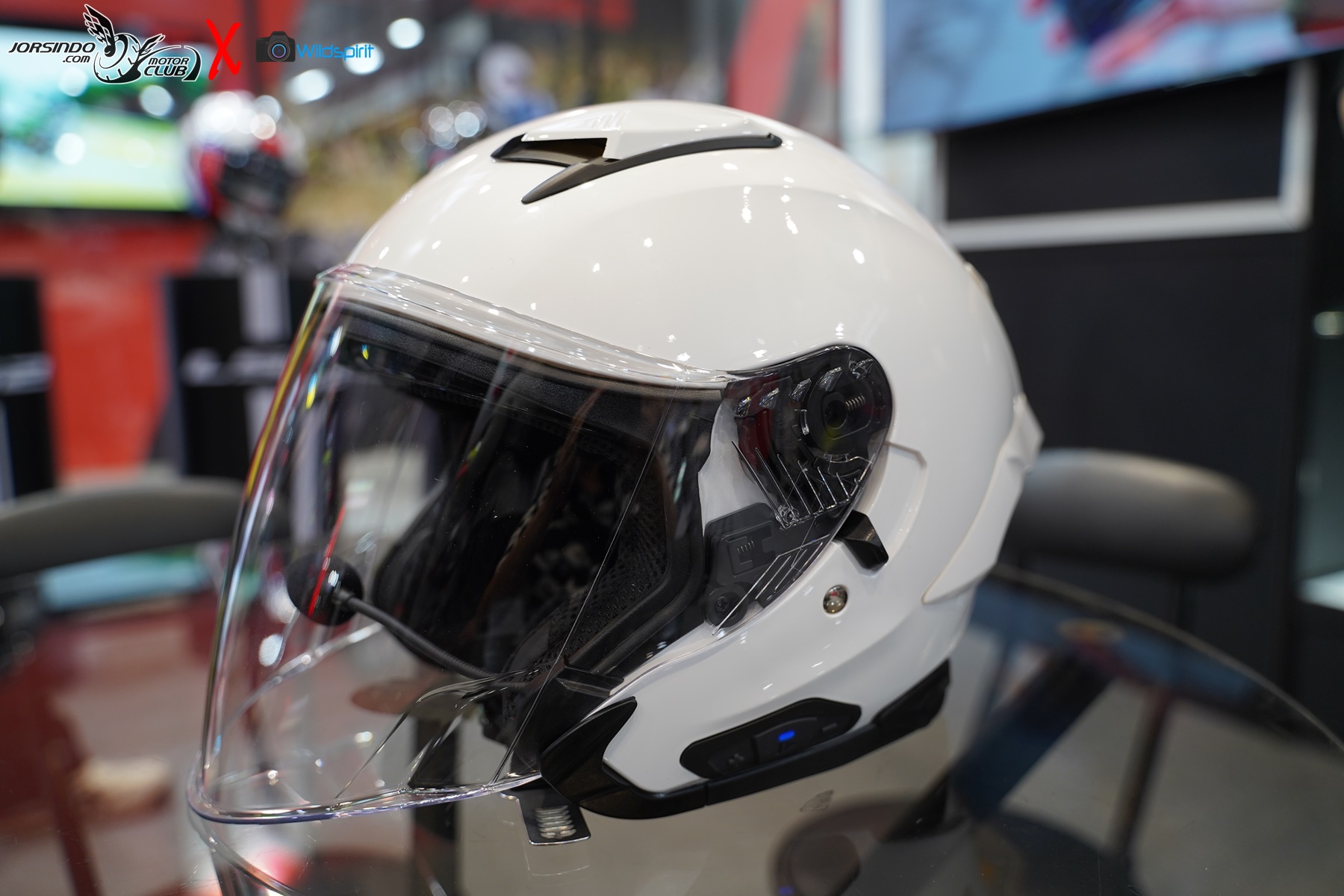 [2025重車展] 【LS2 / M2R】碳纖新品 整合式BT/DVR340|小老婆汽機車資訊網