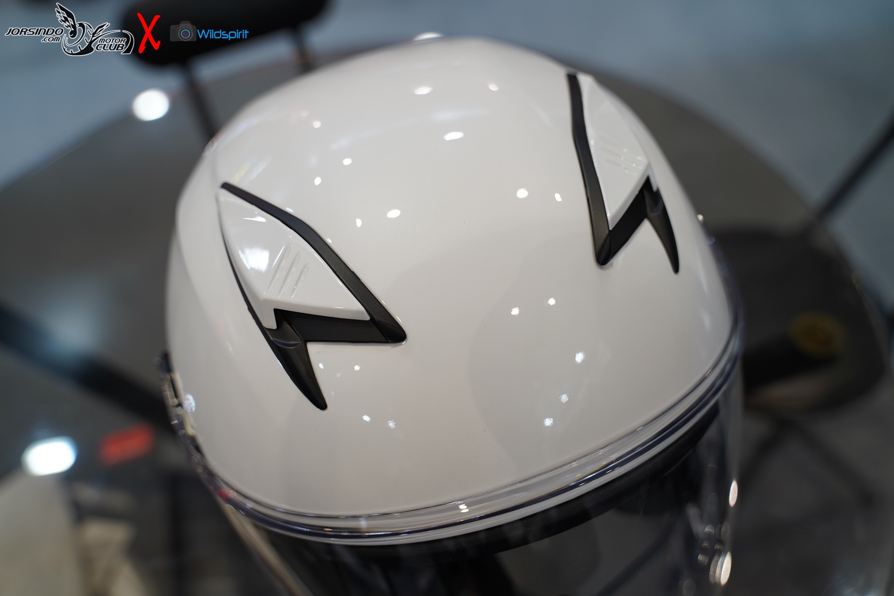 [2025重車展] 【LS2 / M2R】碳纖新品 整合式BT/DVR905|小老婆汽機車資訊網