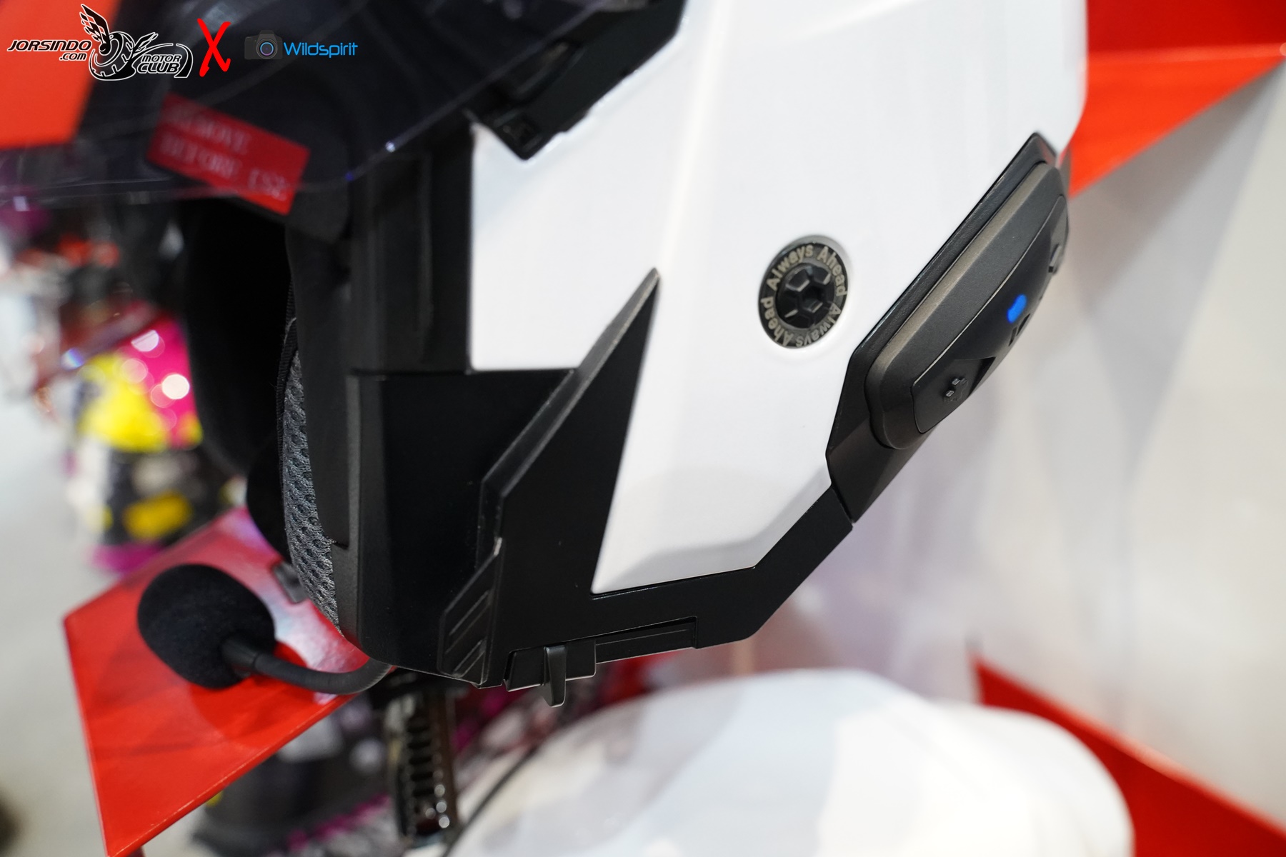 [2025重車展] 【LS2 / M2R】碳纖新品 整合式BT/DVR9099|小老婆汽機車資訊網