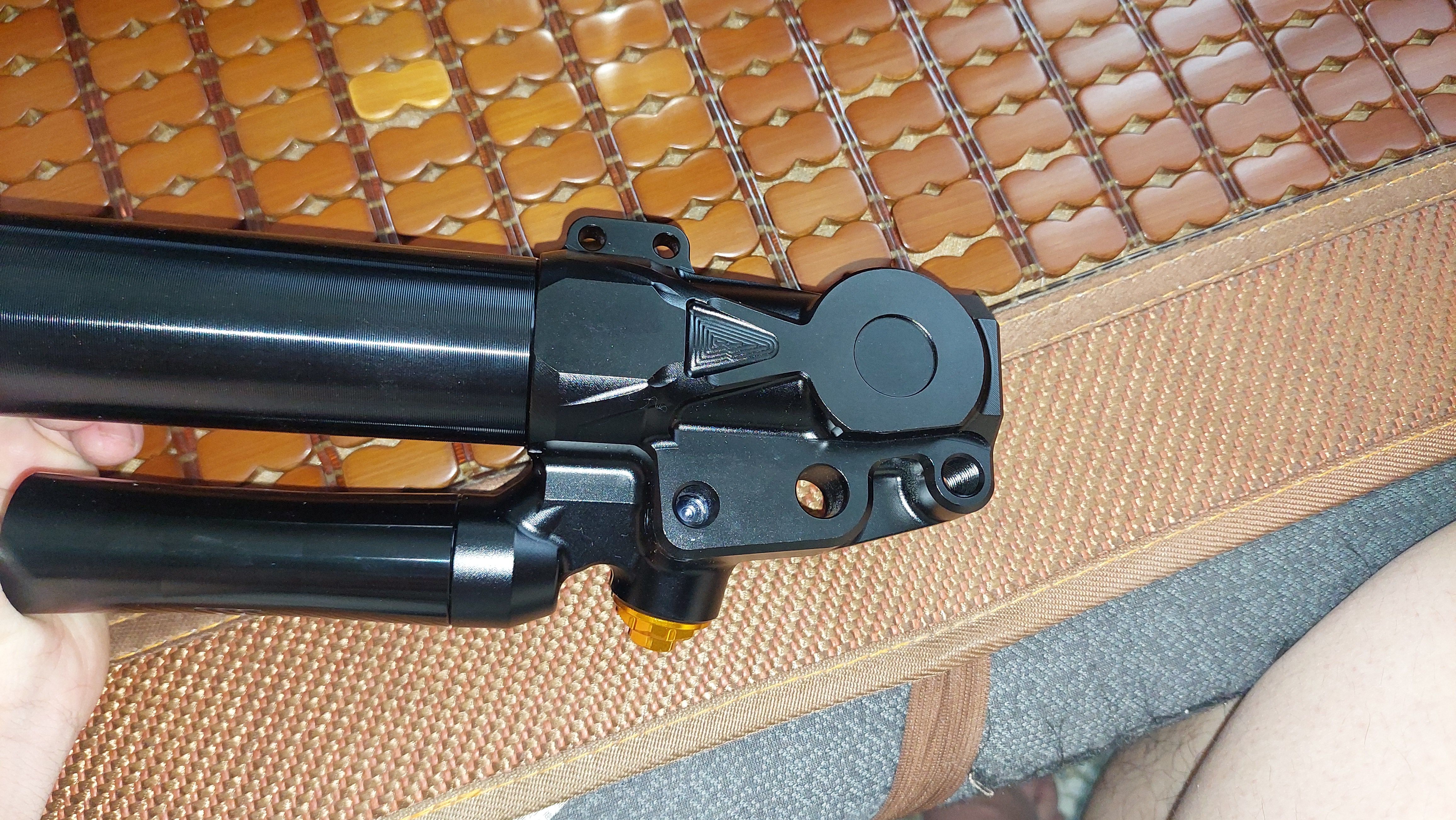 T-373_A1-APX加重版野蠻公牛開箱2168|小老婆汽機車資訊網