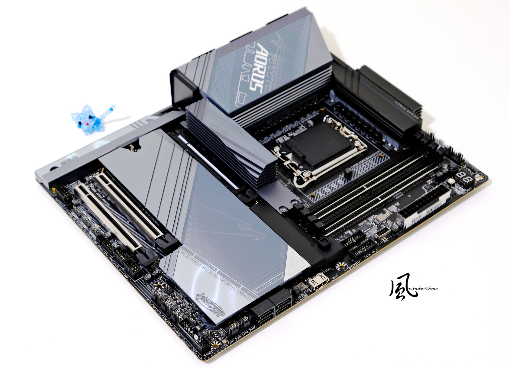 GIGABYTE 5070 GAMING OC 12G開箱2K、4K效能與超頻實測5088|小老婆汽機車資訊網