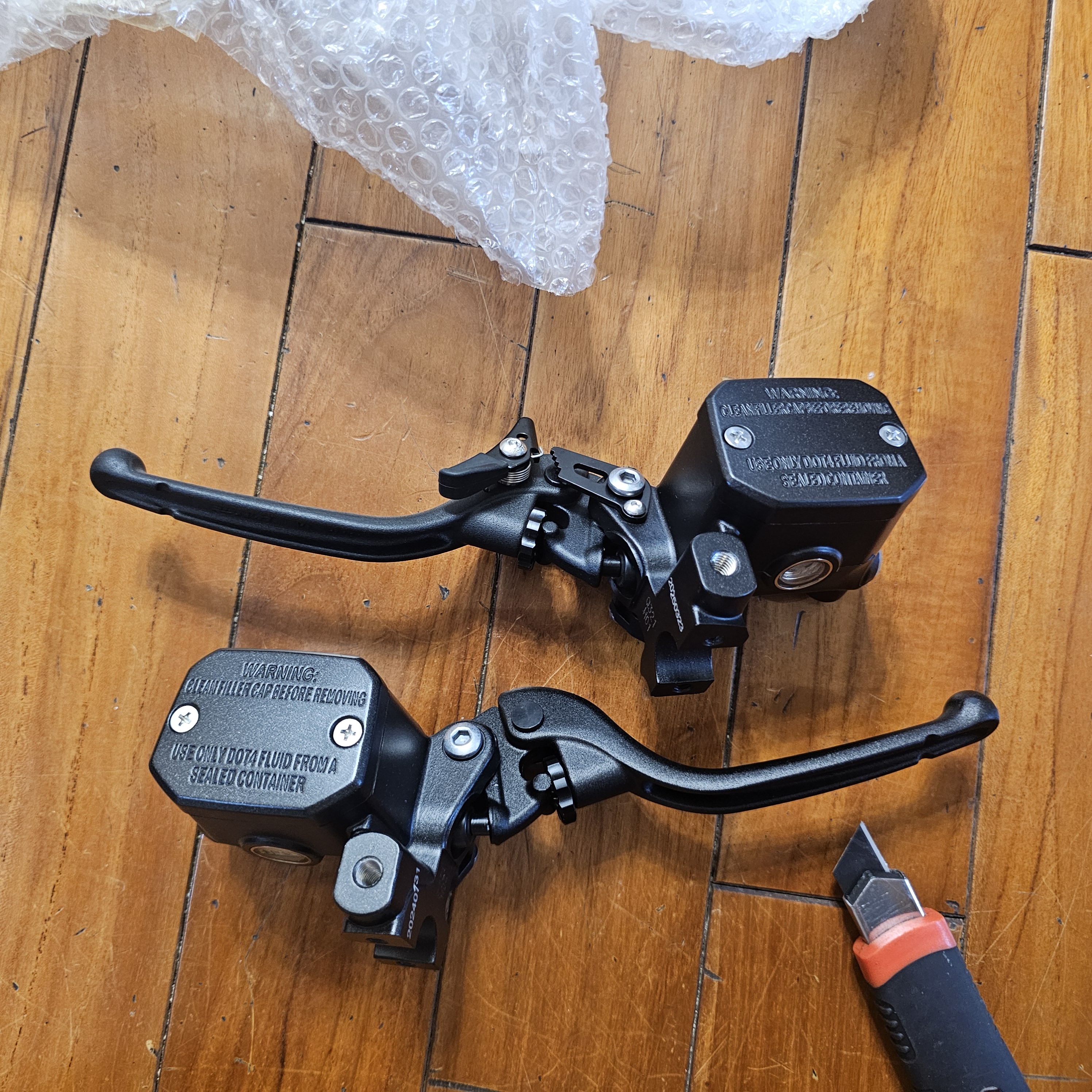 升仕368G總泵開箱 HONDA FORZA 350 異種移植 part21085|小老婆汽機車資訊網
