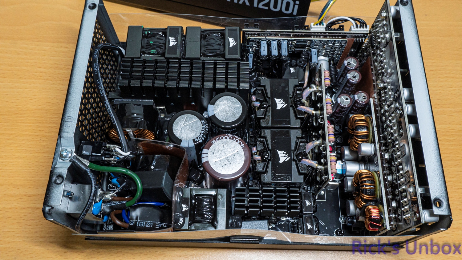 【開箱】海盜船旗艦白金電源升級 | CORSAIR HX1200i PLATINUM8022|小老婆汽機車資訊網