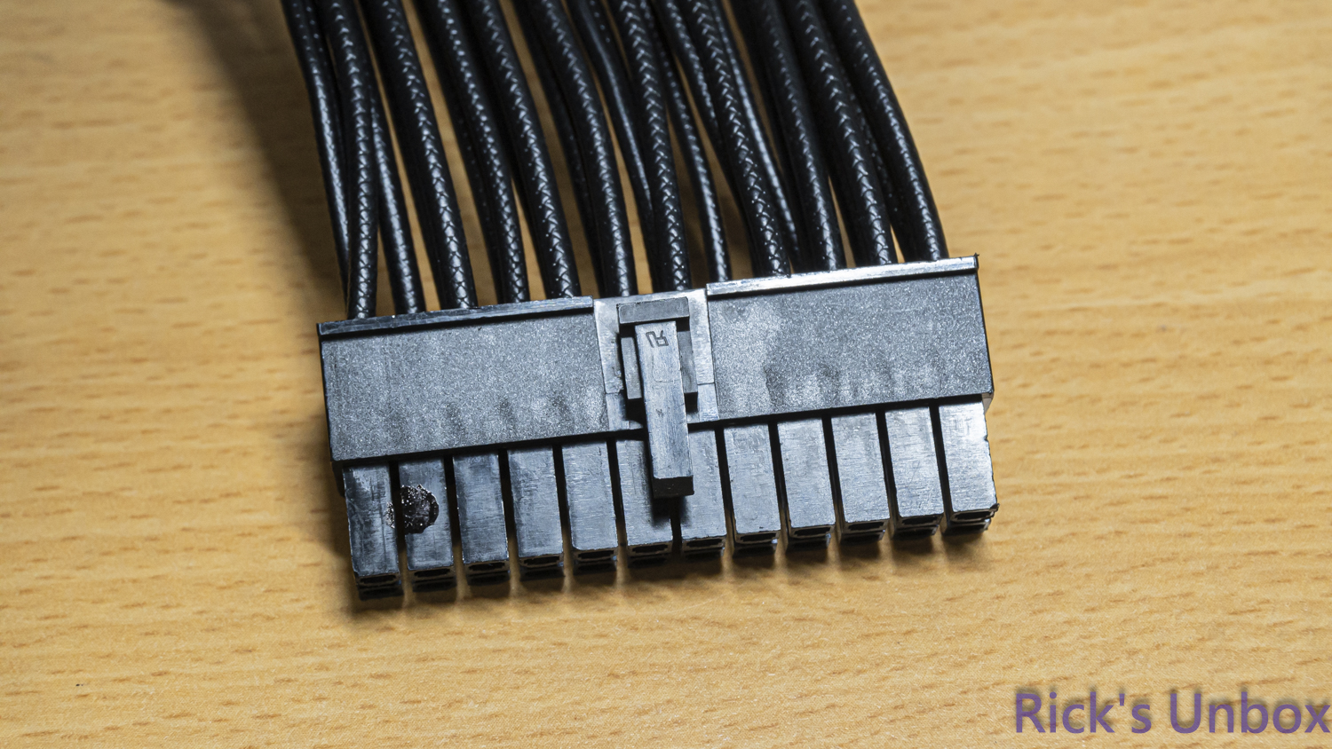 【開箱】海盜船旗艦白金電源升級 | CORSAIR HX1200i PLATINUM250|小老婆汽機車資訊網