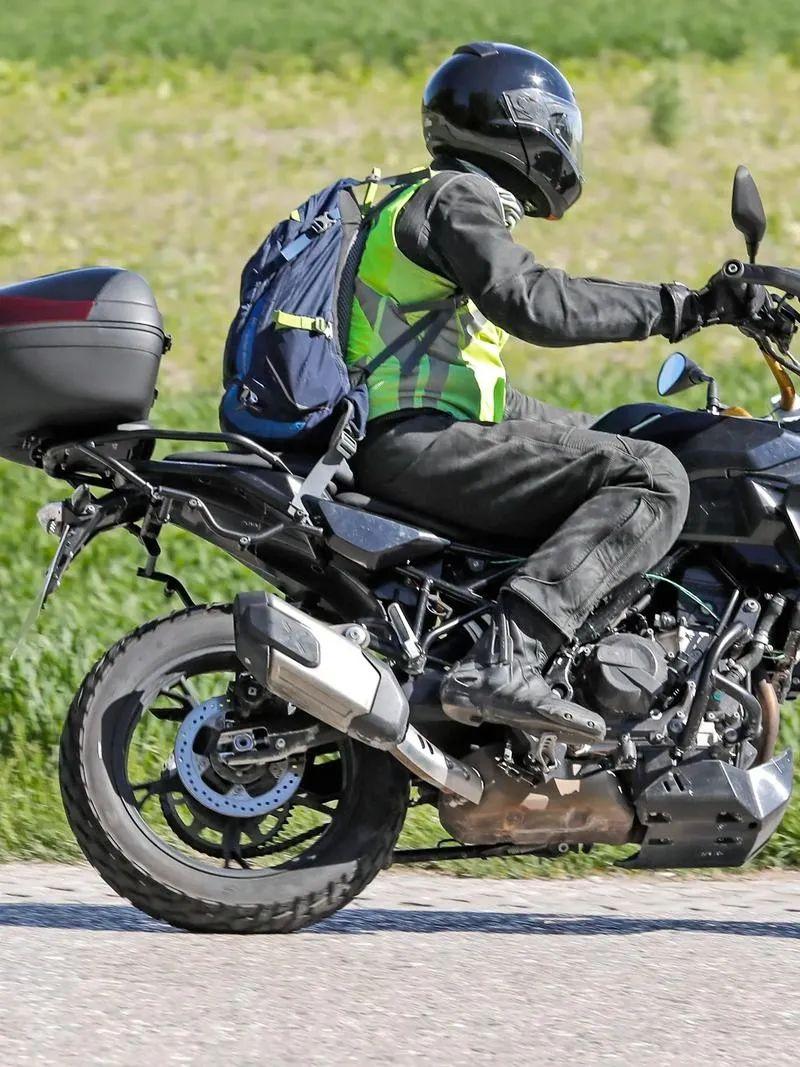 宝马 F450GS 专利图曝光，量产确实有点“罗玉凤”9724|小老婆汽機車資訊網