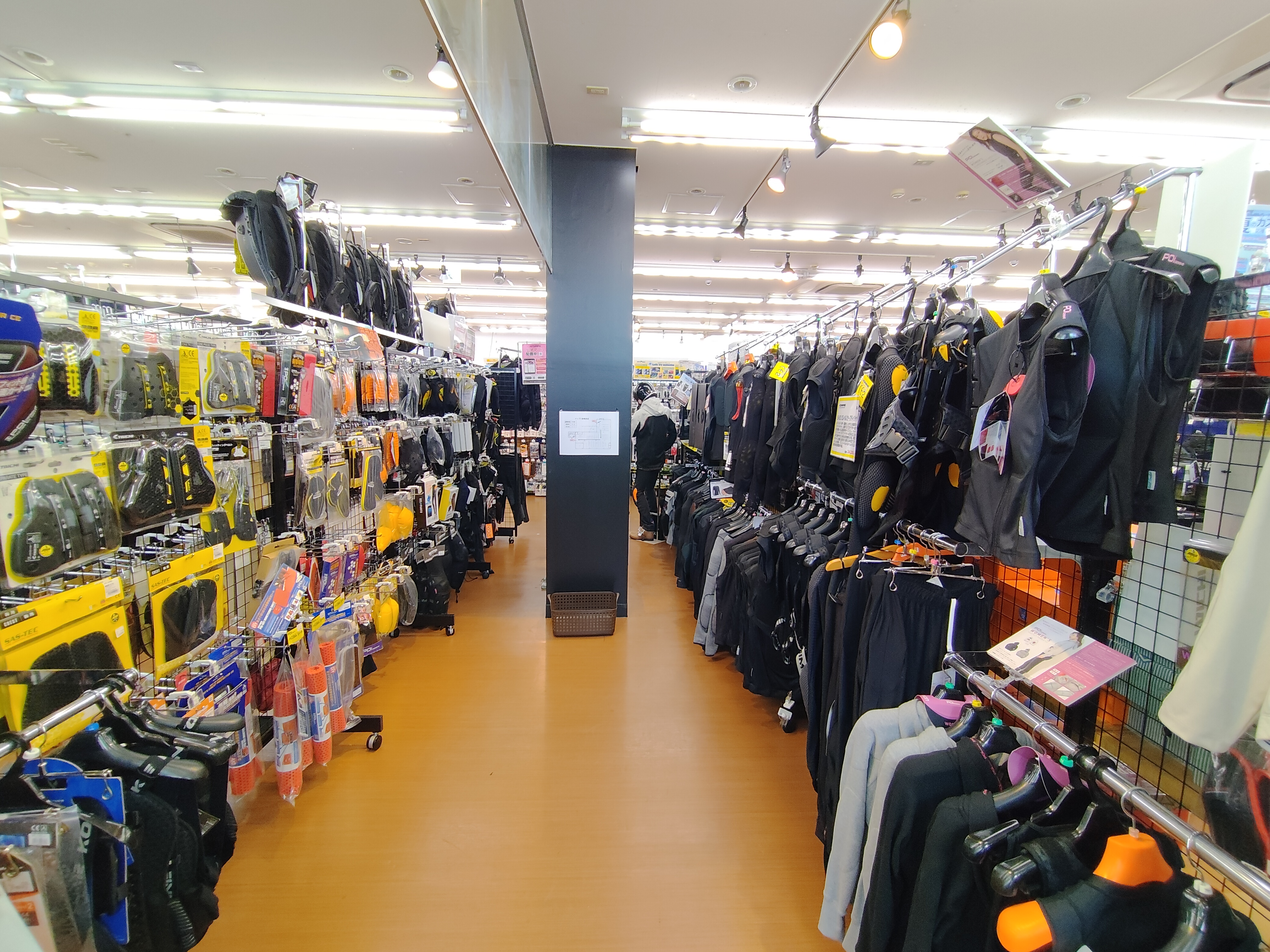 日本-橫濱-NAPS 新橫濱店-走走看看踩點去!8141|小老婆汽機車資訊網