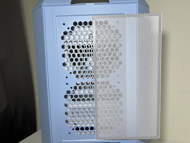 像老朋友般的熟悉感 Thermaltake 曜越科技 The Tower 250694|小老婆汽機車資訊網