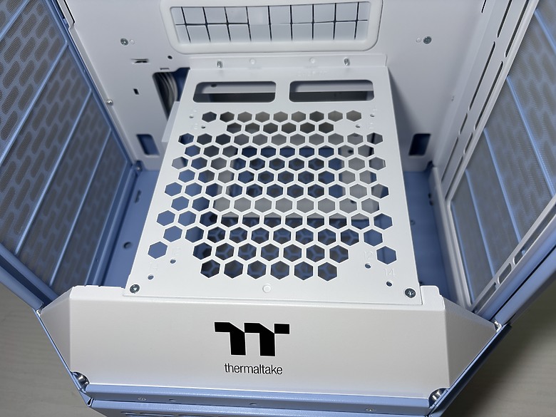 像老朋友般的熟悉感 Thermaltake 曜越科技 The Tower 2508046|小老婆汽機車資訊網