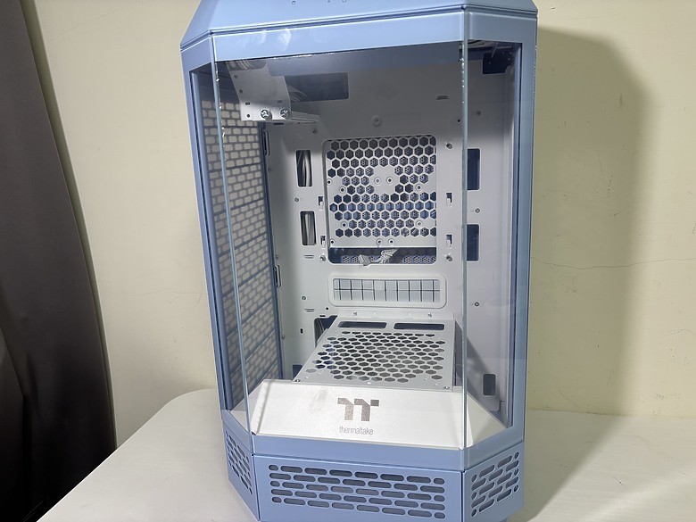像老朋友般的熟悉感 Thermaltake 曜越科技 The Tower 2505810|小老婆汽機車資訊網