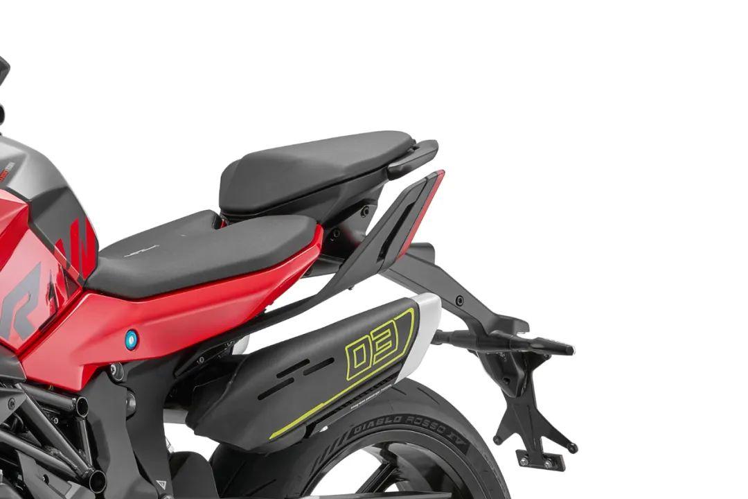 QJMOTOR 追921 ，愿称其为QJ有史以来最漂亮的街车！2139|小老婆汽機車資訊網