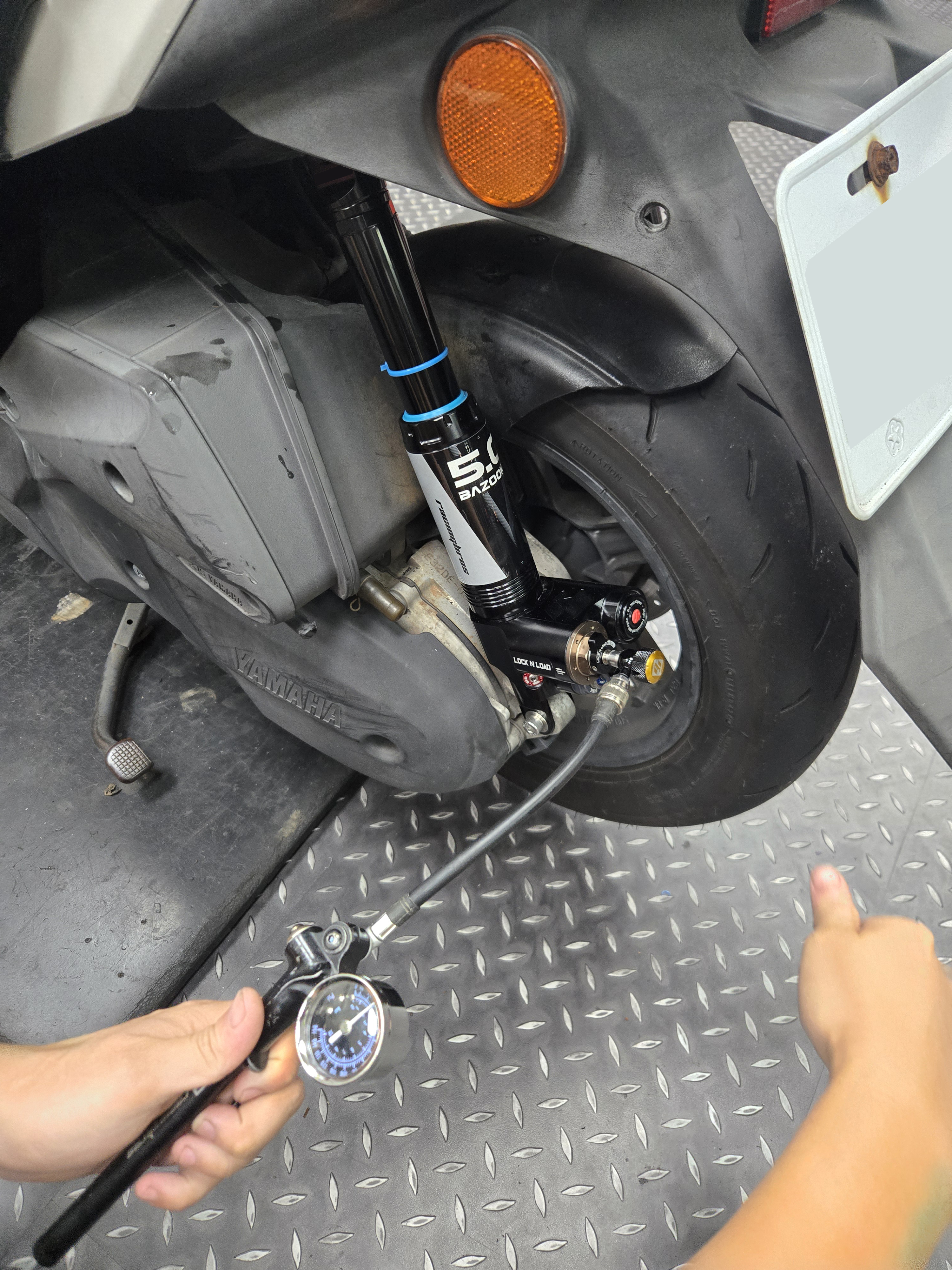 【開箱】 RacingBros 2025 Bazooka 5.0 全新進化完全體5518|小老婆汽機車資訊網