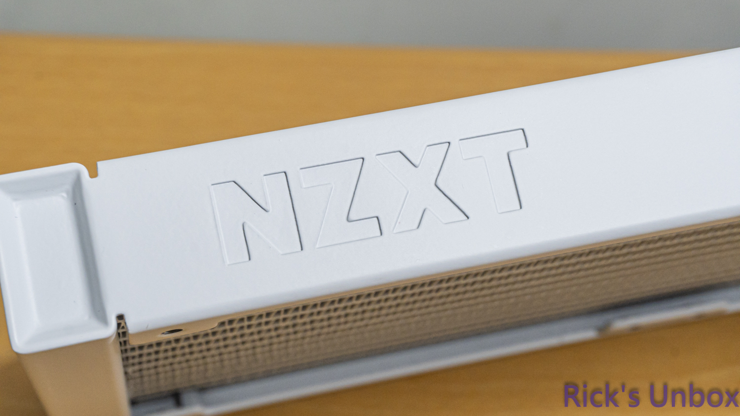 【開箱】NZXT新版ELITE水冷 | NZXT KRAKEN ELITE 360 RGB WHITE V29809|小老婆汽機車資訊網