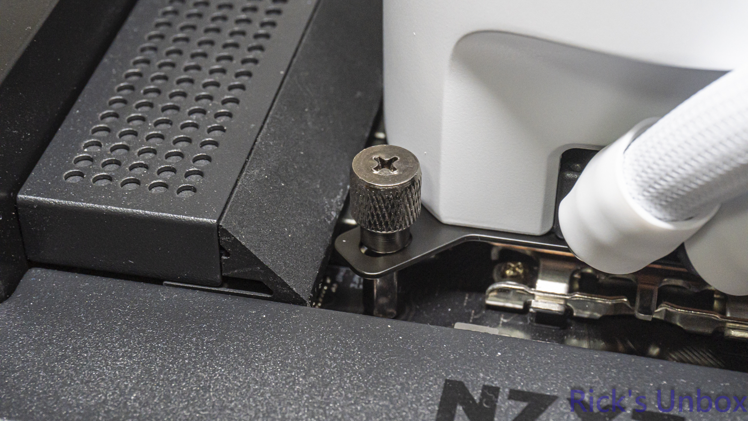 【開箱】NZXT新版ELITE水冷 | NZXT KRAKEN ELITE 360 RGB WHITE V2249|小老婆汽機車資訊網