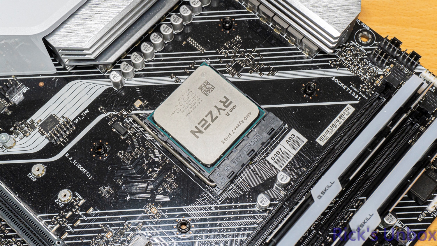 【開箱】NZXT新版ELITE水冷 | NZXT KRAKEN ELITE 360 RGB WHITE V23821|小老婆汽機車資訊網