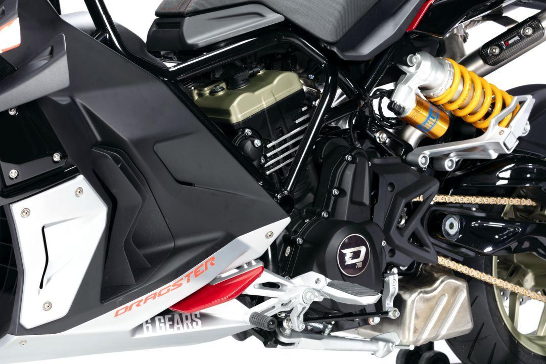 [大陆车讯]QJMOTOR × ITALJET，700cc的换挡踏板来了688|小老婆汽機車資訊網