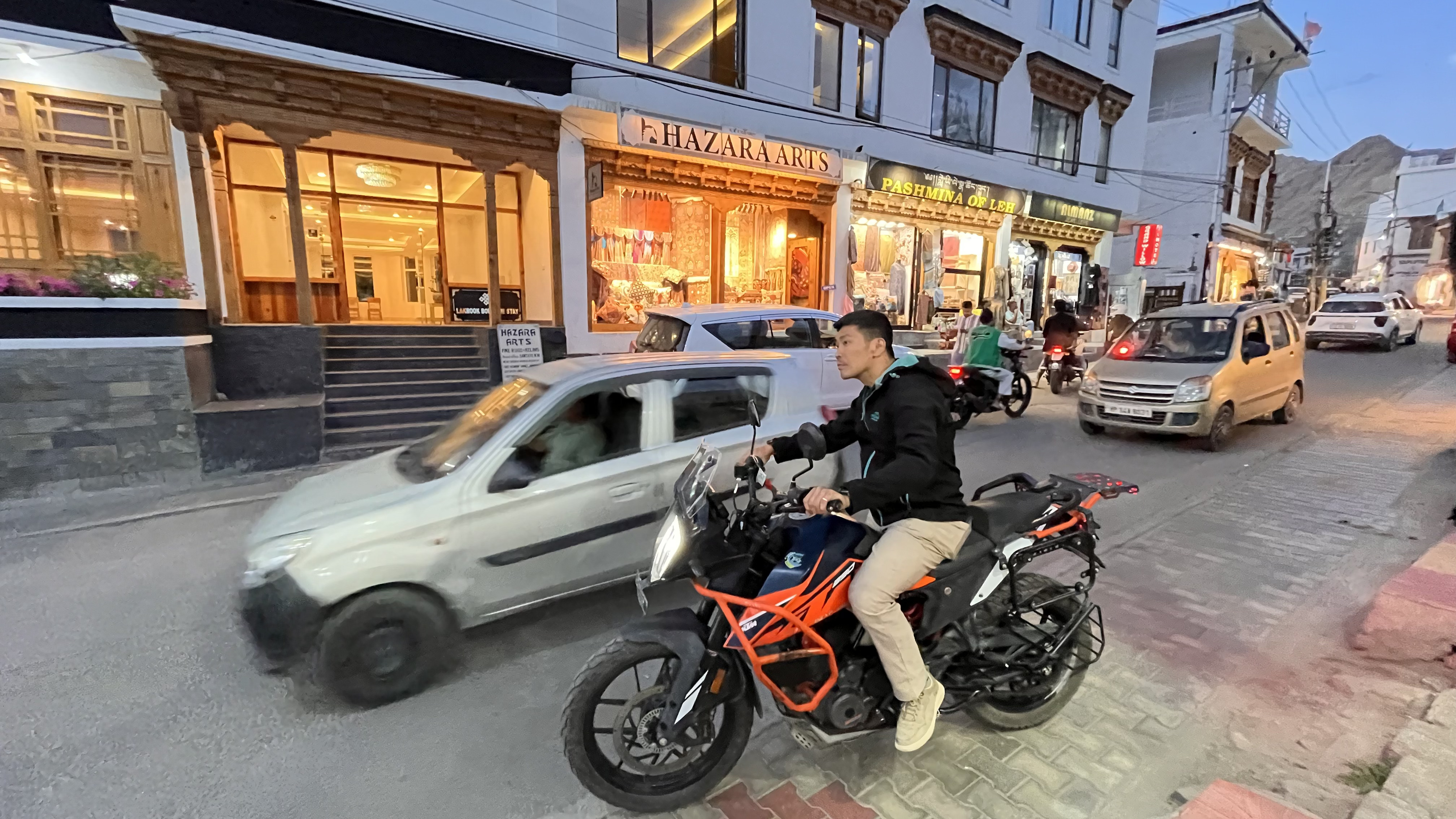 來都來了 世界公路最高點 半日遊2103|小老婆汽機車資訊網