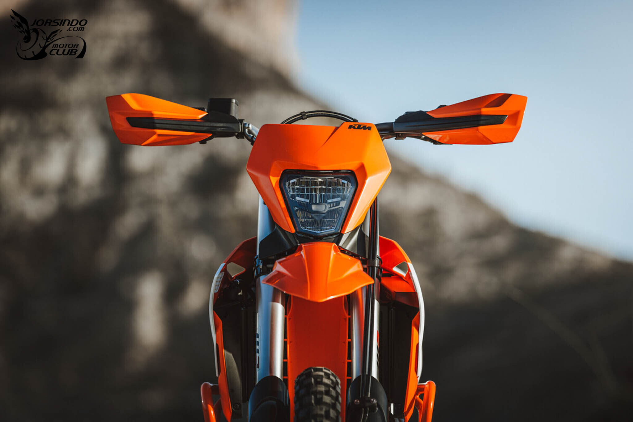 窮過的滑胎浪子！2026 KTM 690 SMC R / ENDURO R 發表5295|小老婆汽機車資訊網