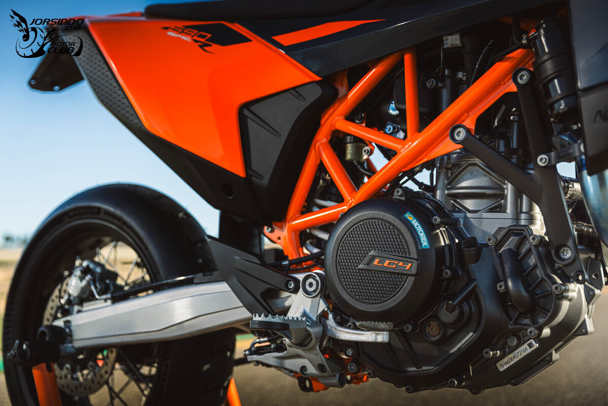 窮過的滑胎浪子！2026 KTM 690 SMC R / ENDURO R 發表7465|小老婆汽機車資訊網