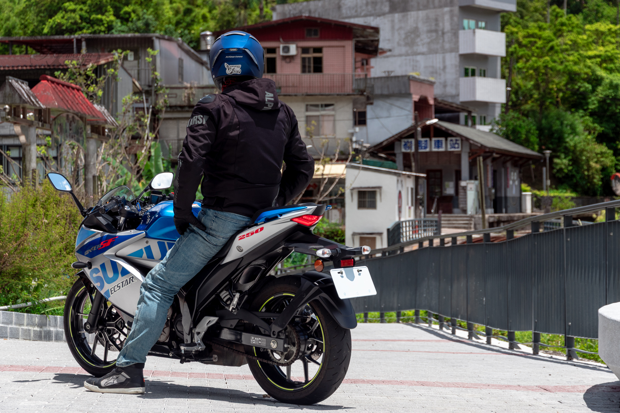 通勤跑山皆宜！跨上 SUZUKI GIXXER SF 250 改變生活態度81|suzuki,gixxer250,gixxer,油冷引擎,跑車小老婆汽機車資訊網