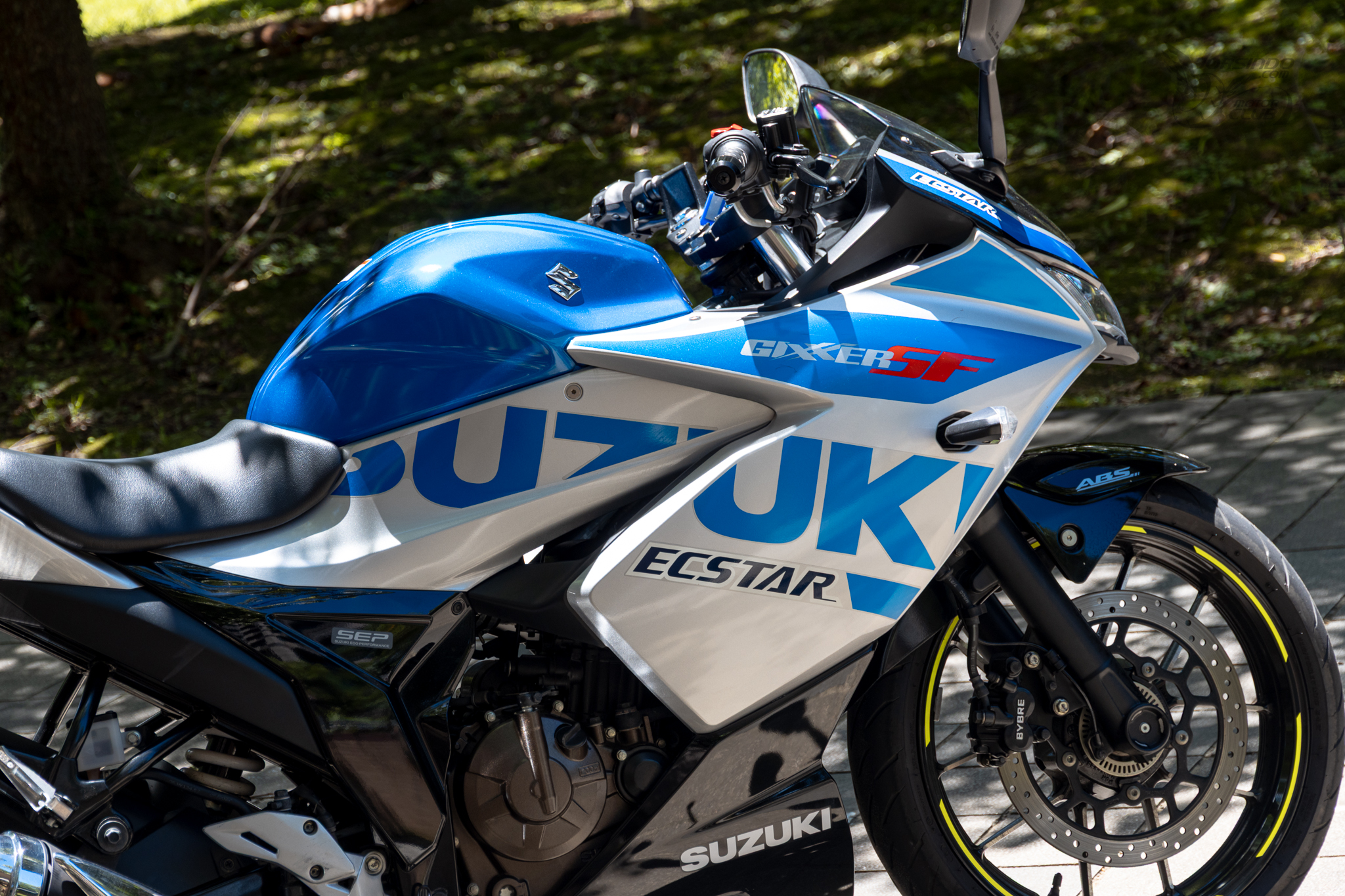 通勤跑山皆宜！跨上 SUZUKI GIXXER SF 250 改變生活態度724|suzuki,gixxer250,gixxer,油冷引擎,跑車小老婆汽機車資訊網
