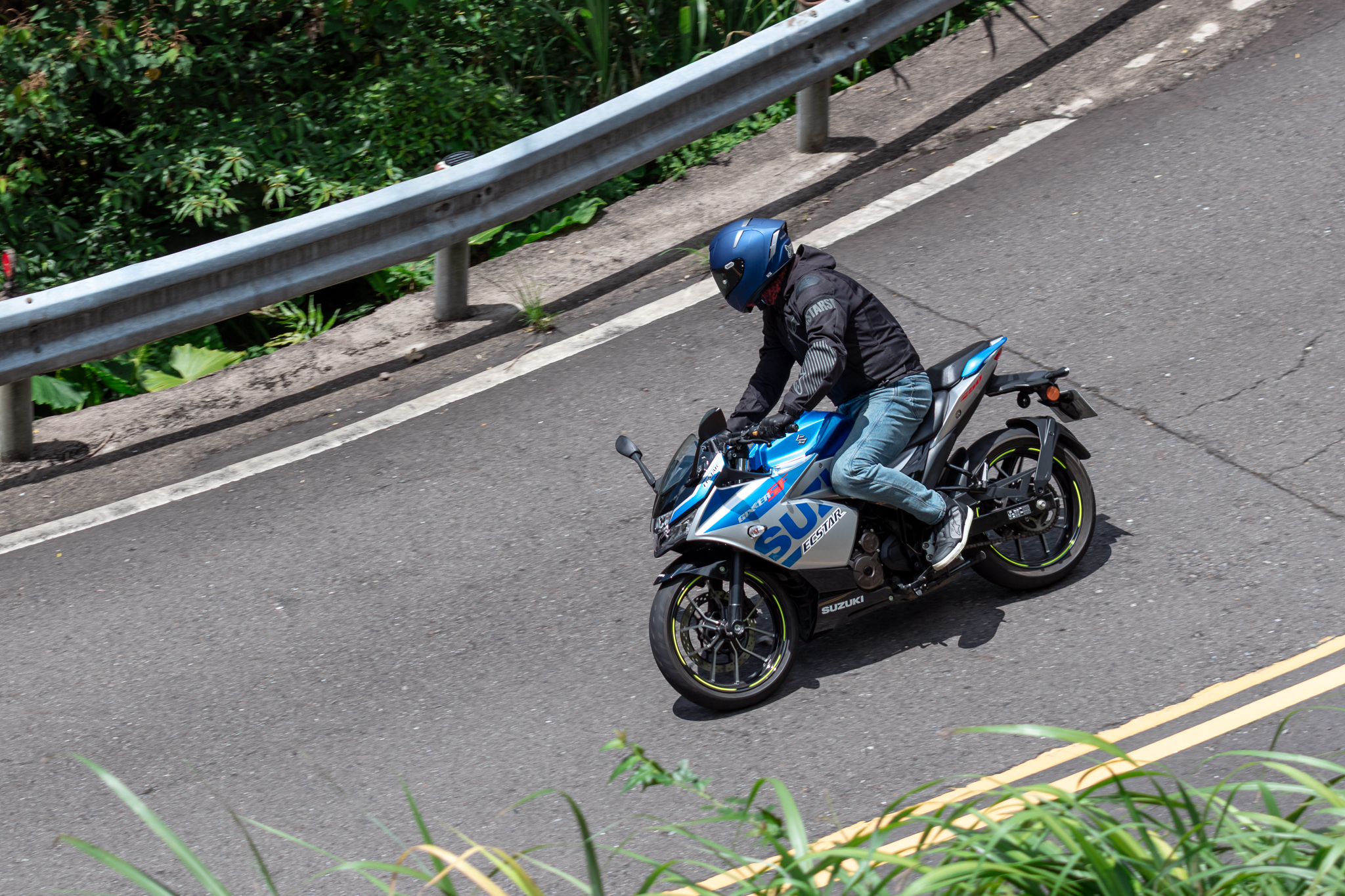 通勤跑山皆宜！跨上 SUZUKI GIXXER SF 250 改變生活態度7102|suzuki,gixxer250,gixxer,油冷引擎,跑車小老婆汽機車資訊網