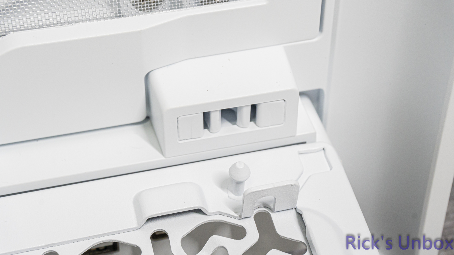 【開箱】高模組化頂級中塔機殼 | CORSAIR FRAME 5000D RS ARGB WHITE2511|小老婆汽機車資訊網