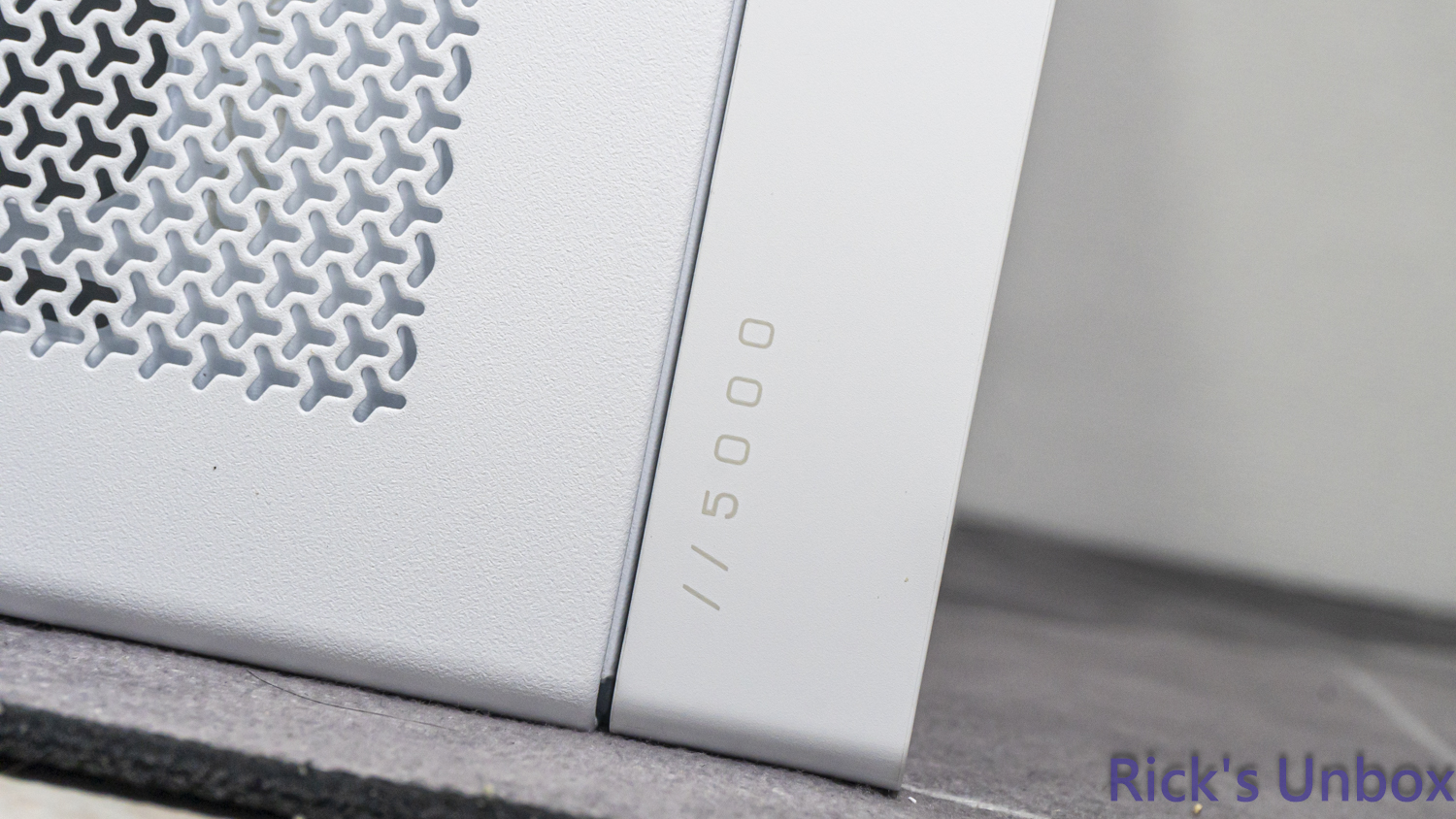 【開箱】高模組化頂級中塔機殼 | CORSAIR FRAME 5000D RS ARGB WHITE7318|小老婆汽機車資訊網
