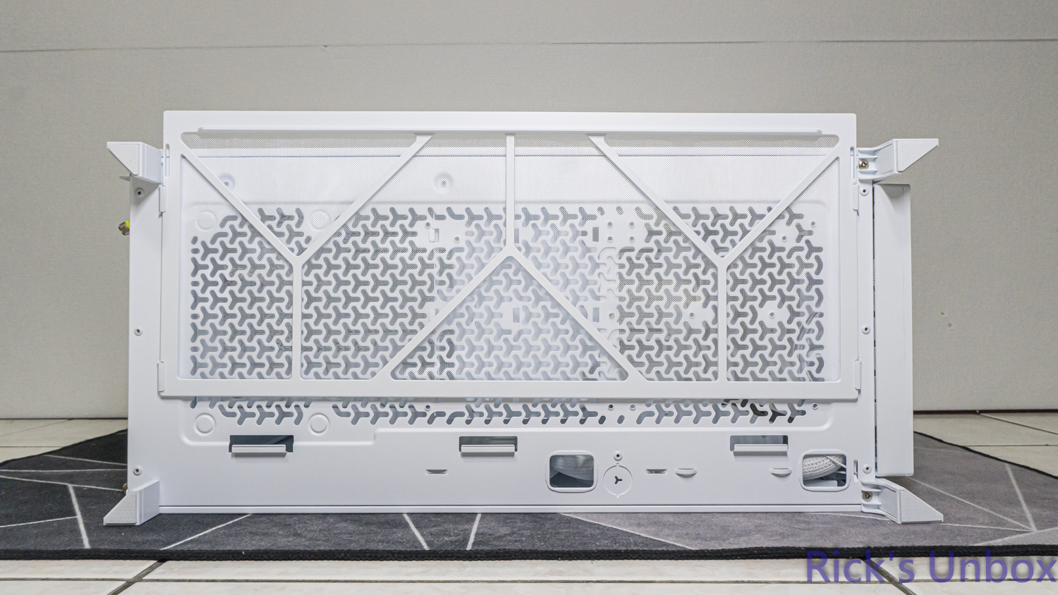 【開箱】高模組化頂級中塔機殼 | CORSAIR FRAME 5000D RS ARGB WHITE3916|小老婆汽機車資訊網