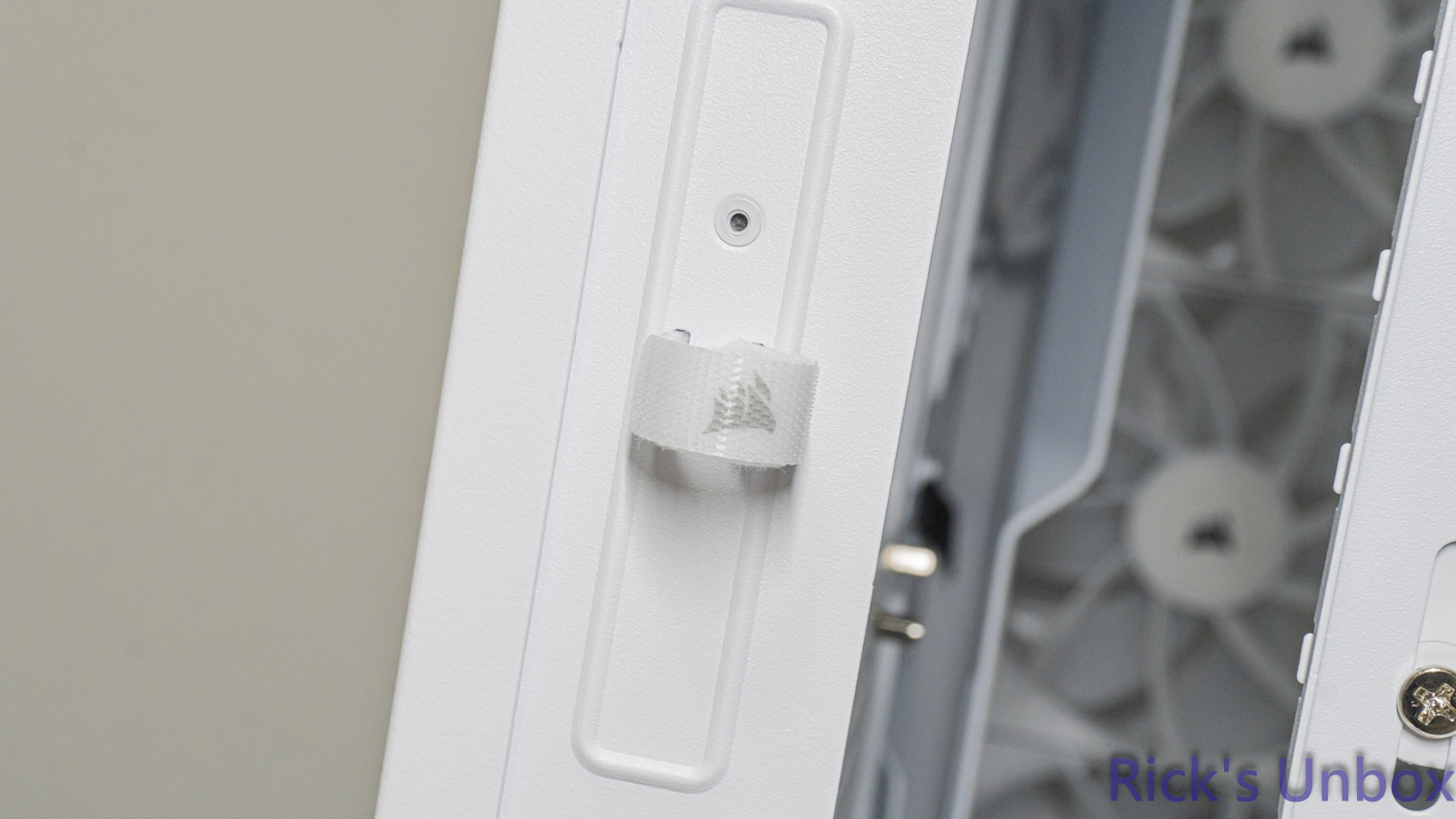 【開箱】高模組化頂級中塔機殼 | CORSAIR FRAME 5000D RS ARGB WHITE3671|小老婆汽機車資訊網